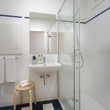 Flores Plaza Apartment Porto